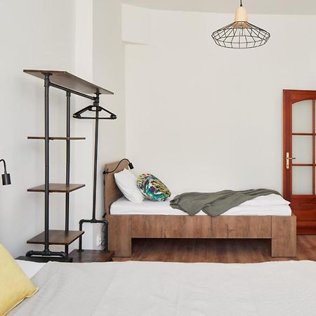 Prague Days - Spacious 3Bdr Apartment - Trendy Neighbourhood Exteriör bild